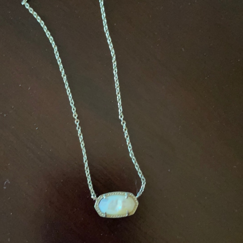 Kendra Scott Elisa necklace